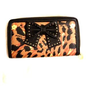 Betsey Johnson wallet